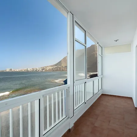 - Junto A Piscinas Naturales Con Terraza Lägenhet *