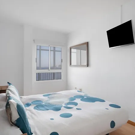 - Junto A Piscinas Naturales Con Terraza *