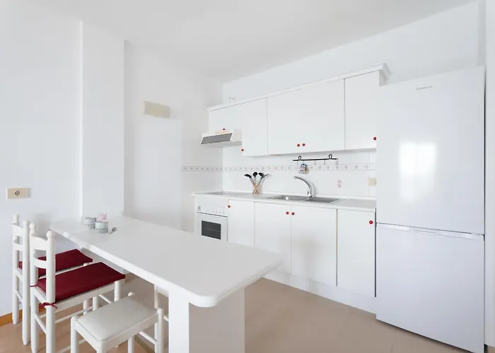 Apartment - Junto A Piscinas Naturales Con Terraza