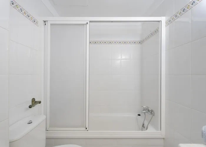 - Junto A Piscinas Naturales Con Terraza *