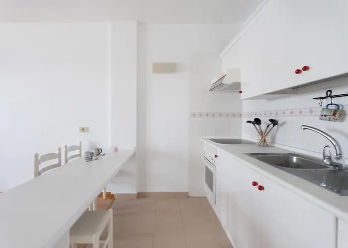 Apartamento - Junto A Piscinas Naturales Con Terraza *