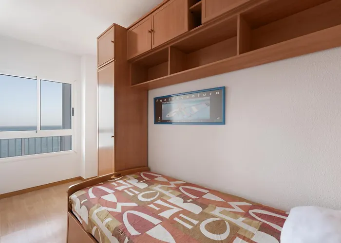 Apartamento - Junto A Piscinas Naturales Con Terraza *