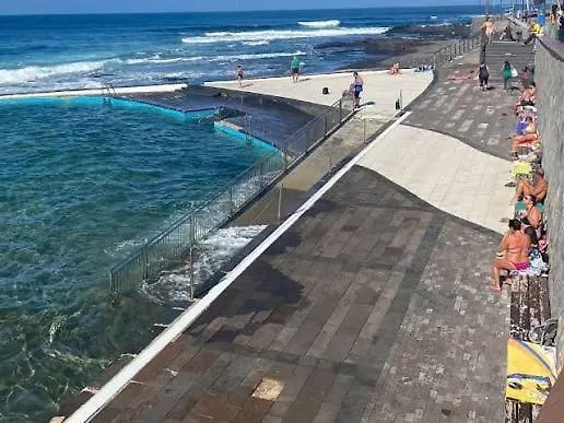 - Junto A Piscinas Naturales Con Terraza Apartment Bajamar (La Laguna)