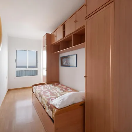 - Junto A Piscinas Naturales Con Terraza Apartament