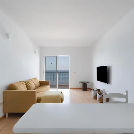 - Junto A Piscinas Naturales Con Terraza