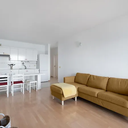 - Junto A Piscinas Naturales Con Terraza Apartament