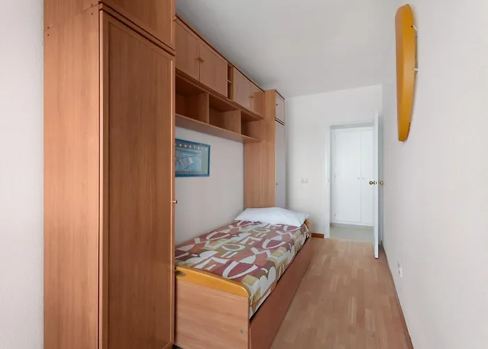 - Junto A Piscinas Naturales Con Terraza *