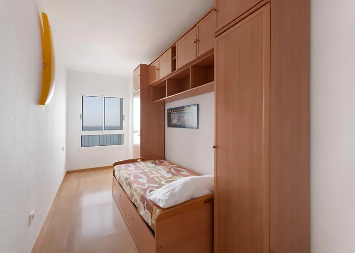 - Junto A Piscinas Naturales Con Terraza Apartman