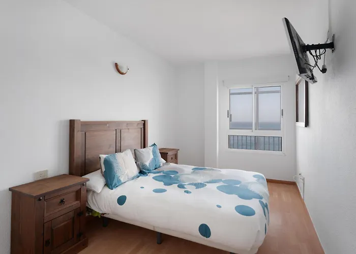 - Junto A Piscinas Naturales Con Terraza Apartman Bajamar